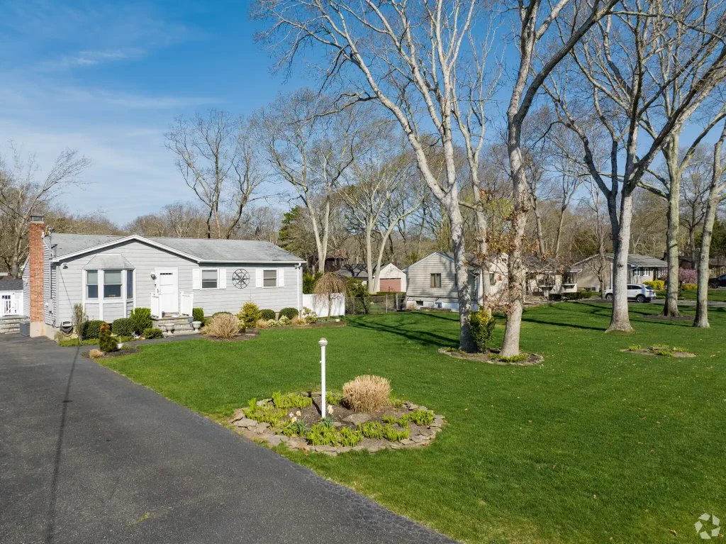 Basement waterproofing Calverton NY